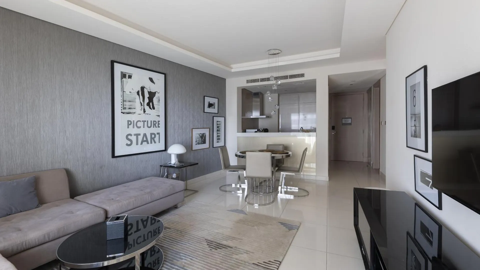 Cozy 1Br With Balcony Great View, Damac Towers Apartment Dubai