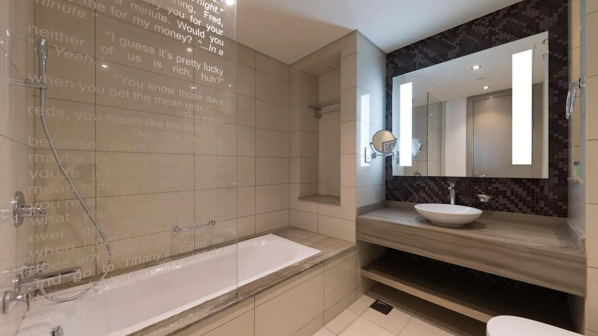 דירות דובאי Cozy 1Br With Balcony Great View, Damac Towers איחוד האמירויות הערביות